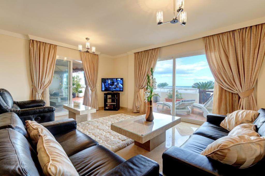 Frontline Beach Apartment - Sinfonia Del Mar Estepona Exterior photo