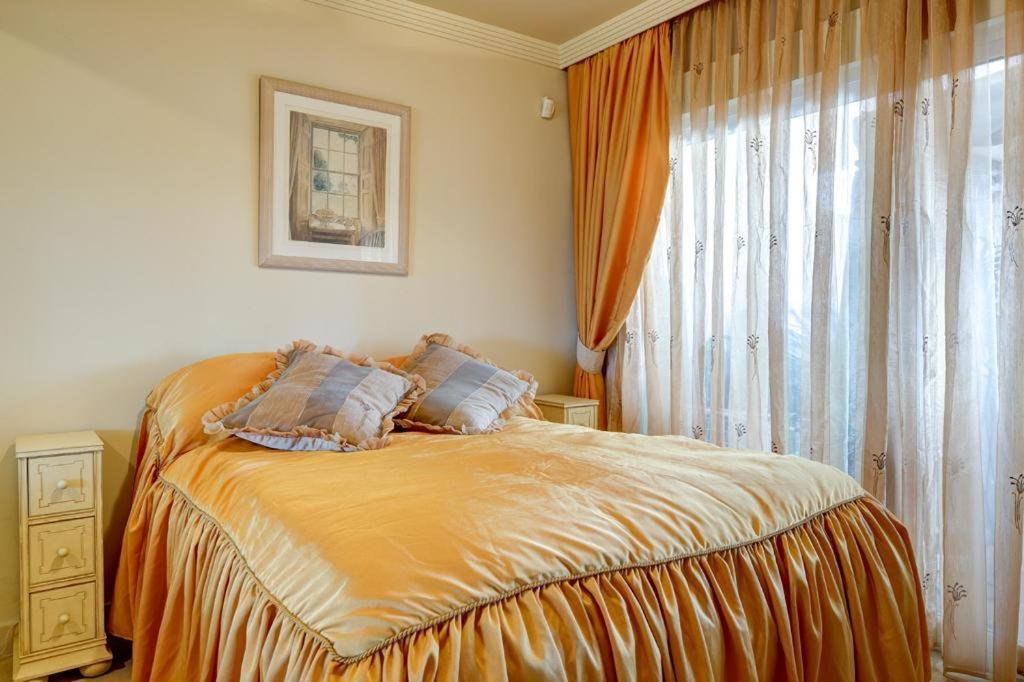 Frontline Beach Apartment - Sinfonia Del Mar Estepona Exterior photo